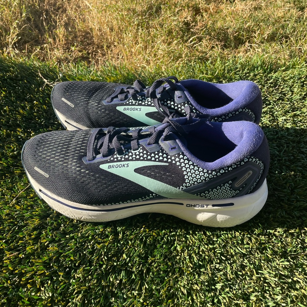 Women’s Brooks Ghost 14 Running Shoes sz 8